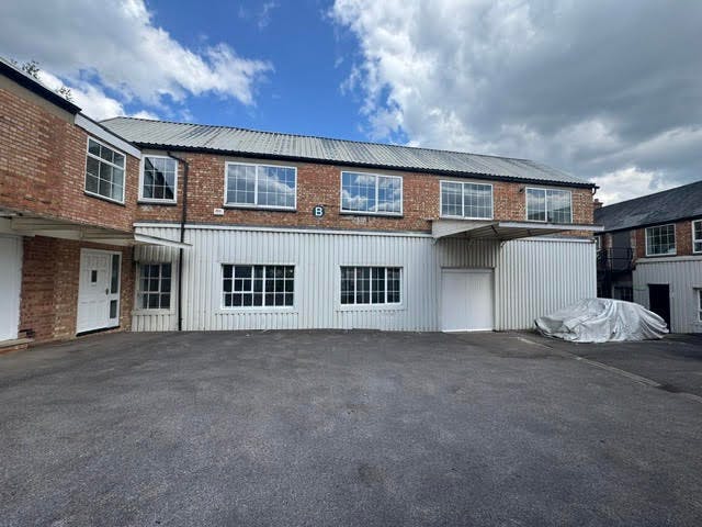 Brow Business Centre, Copyground Lane, Unit B, High Wycombe, Industrial / Offices To Let - 71150911-4112-44a5-acc3-23c723ec3f9b.jpg