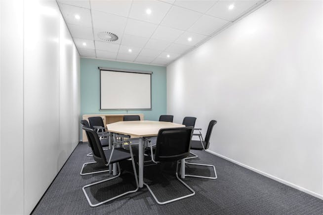 Castle Court, 41 London Road, Reigate, Office To Let / For Sale - meeting room.jpeg