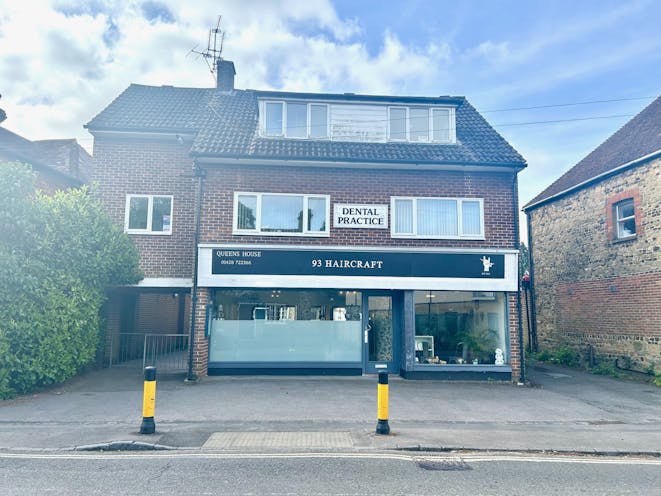 Queens House, Liphook, Retail To Let - external.jpg