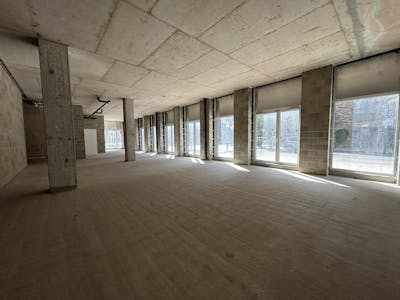 Block H, Unit 5, London, Leisure To Let - IMG_1083.JPG