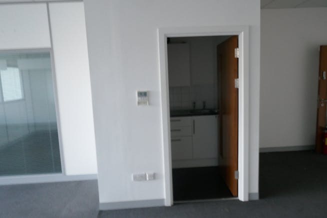 1 Astra Centre, First Floor, Harlow, Offices To Let - P1060496.JPG