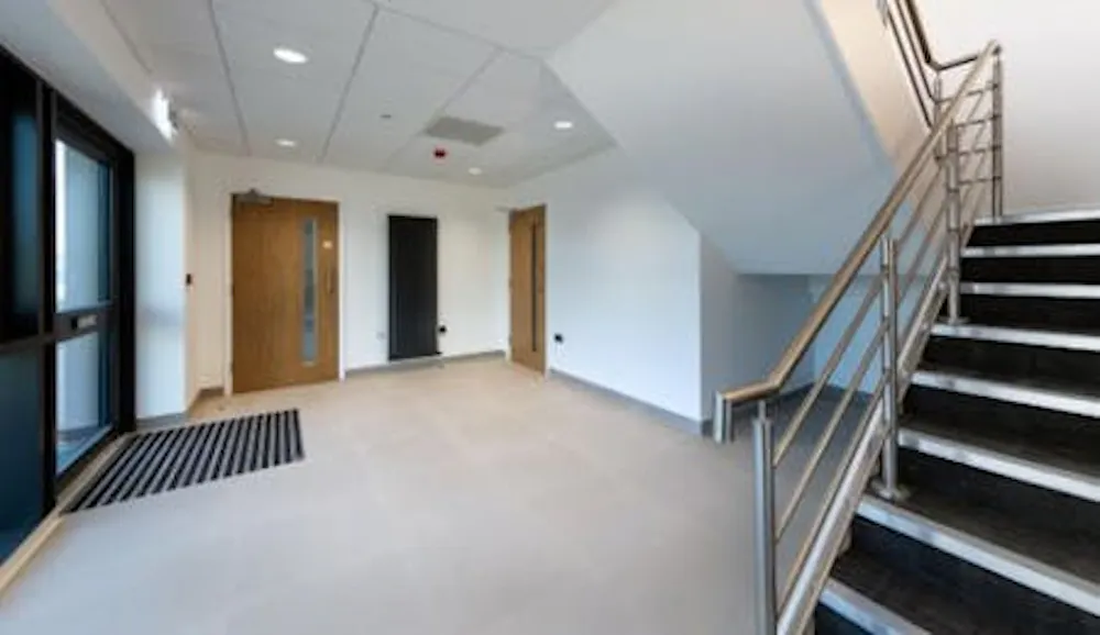 696 Stirling Road - 696 Stirling Road 7.jpg