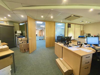 4 Apex Business Centre, Dunstable, Business Park / F1 (Learning and Non-Residential Institutions) / Healthcare / Hi Tech / Lab / Laboratory / Light Industrial / Logistics / Office / Research and Development / Studio / Gallery / Studio / Workshop / Trade For Sale - Image 5