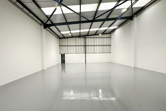 Unit 11 Airlinks Industrial Estate, Heston, Industrial / Warehouse To Let - 2 3x2.jpg