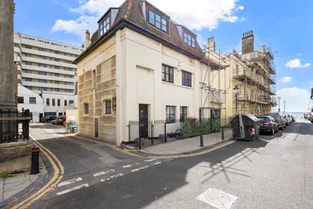 Unit 12, Chapel Mews, Hove, Arts/Crafts / E (Commercial / Business / Service) / Light Industrial / Office / Studio / Gallery / Studio / Workshop / Sui Generis / Workshops To Let - Chapel Mews, 12-010.JPG