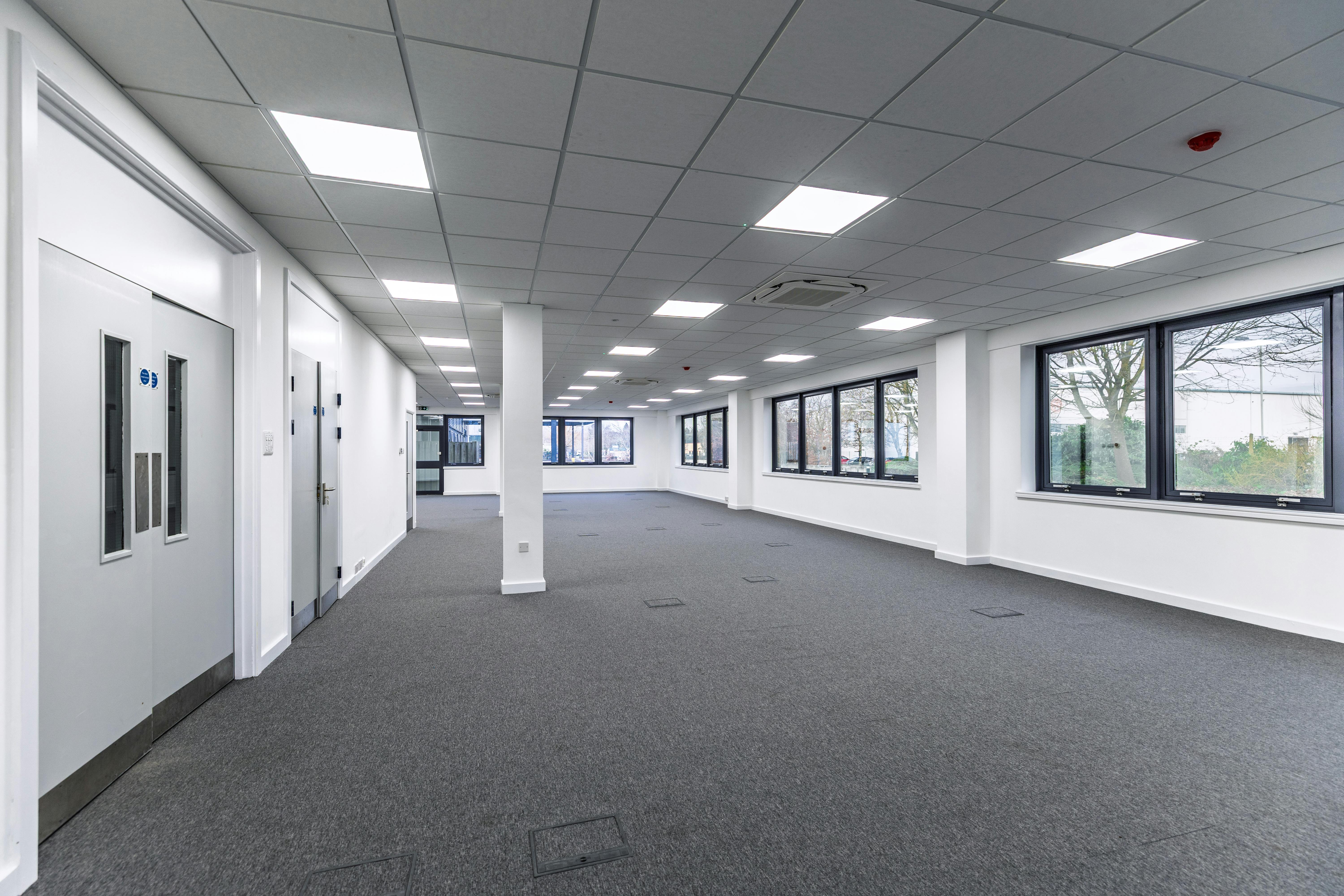 South Marston One, Hunts Rise, Swindon, Swindon, Industrial To Let - EightyMedia_0225_SouthMarstonOne_200.jpg