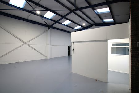 Unit 6 Forest Close, Verwood, Industrial / Storage To Let - IMG_39061.JPG