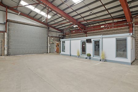 Unit 1 Fall Lane, Huddersfield, Industrial To Let - IMG_0344.jpg