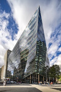 62 Buckingham Gate, London, Office Lease Assignment - Ext