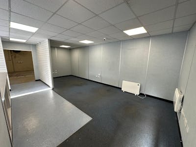 Unit 2, Rear of 179 Stratford Road, Solihull, Trade Counter / Warehouse To Let - Photo 07-04-2026, 09 24 10 (5).jpg