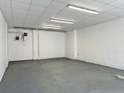 Unit 17 Britannia Estate, Leagrave Road, Luton, Industrial / Industrial/Logistics To Let - IMG_7443.JPG