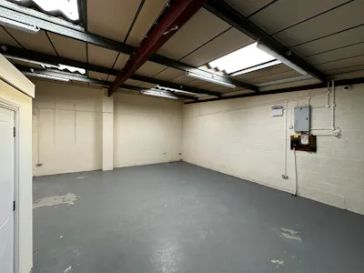 39, Sherwood Road, Bromsgrove, Industrial/Logistics To Let - IMG_1256.jpeg