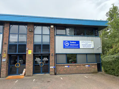 Unit 4, Vermont Place, Milton Keynes, Office / Industrial / Warehouse To Let / For Sale - IMG_1852.JPEG