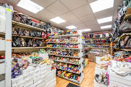 Ground Floor & Basement, 7 Hackney Road, London, Investment / Leisure / Office / Retail To Let / For Sale - Hackney Rd 7  6.jpg