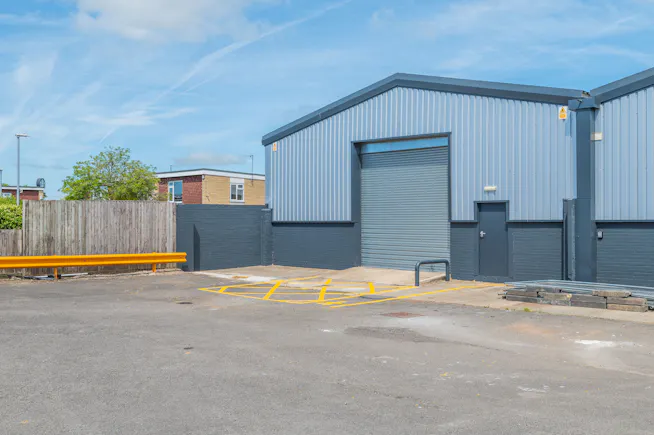 Units 1 - 3 Great Western Trade Park, Great Western Way, Swindon, Industrial To Let - 1-3-Great-Western-Trade-Centre,-Swindon-31.jpg