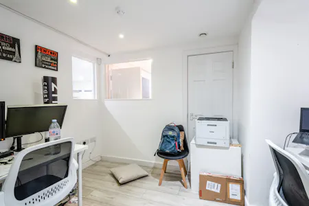 162 Farringdon Road, London, Leisure / Office / Retail To Let - Farringdon Rd 162 - 5.jpg