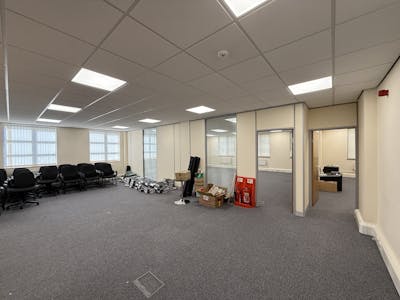 3 Oak Tree Park, Redditch, Office To Let - IMG_3716.JPG