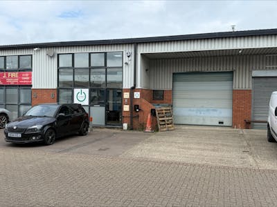 Unit 6 Martinfield Business Centre, Welwyn Garden City, Industrial / Light Industrial / Trade Counter / Warehouse To Let - processed-DD8E927C-528E-4447-BE34-1CFB76DEBAA2.jpeg