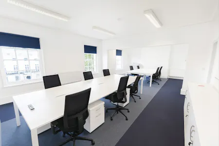 17 Waterloo Place, Leamington Spa, Serviced Office To Let - image 2.jpg