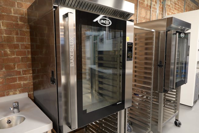 Café - Morton House, 21 Kimpton Road, Luton, Retail To Let - 2E5A2635.jpg