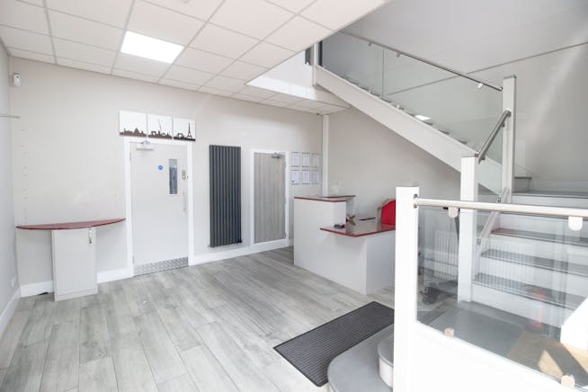 Unit 8 Maple Grove Business Centre, Hounslow, Industrial / Warehouse To Let - 7.jpg