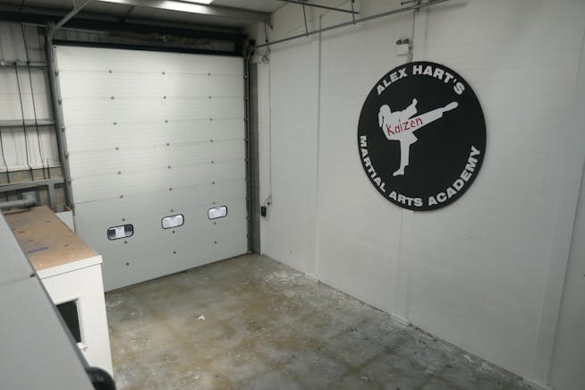 8 Orbital Business Centre, Waltham Abbey, Industrial To Let - P1050788.JPG