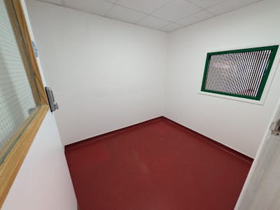 181a Fleet Road, Fleet, Other / Retail To Let - 1000067565.jpg