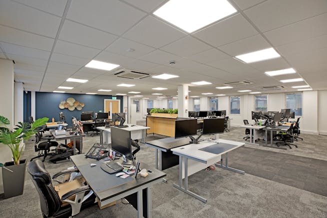 Springwood House, Leeds, Offices To Let - IMG_4124.jpg