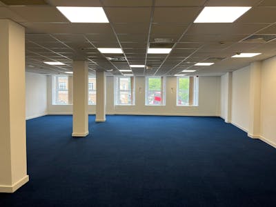 Stanmore Towers, 8-14 Church Road, Stanmore, Office To Let - IMG-20240802-WA0003.jpg