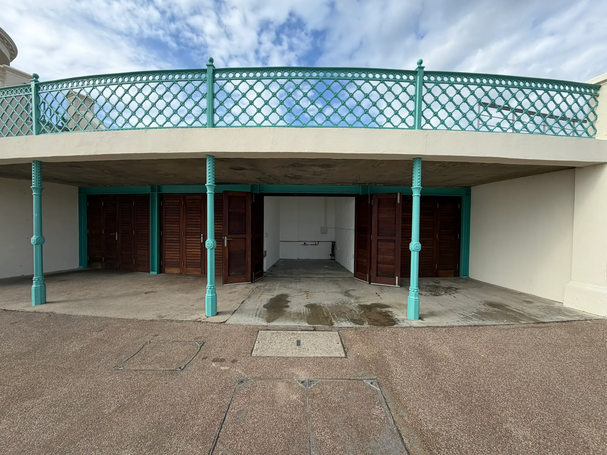 Kiosks at, The Colonnade, Bexhill on Sea, Leisure / Retail To Let - IMG_0986.JPEG