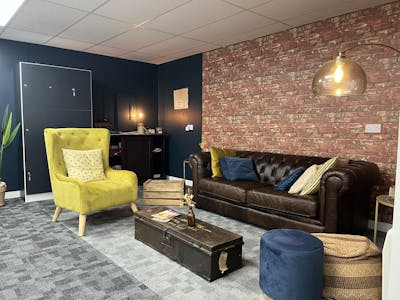 First Floor Offices, 2D Station Yard, Thame, E (Commercial / Business / Service) / Office To Let - IMG_2818.JPG