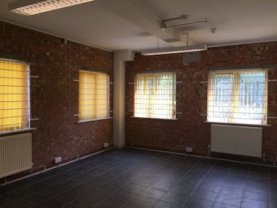 Unit 4 & 4A, The Tanneries, Fareham, Industrial To Let - 86e5DC9h.jpg