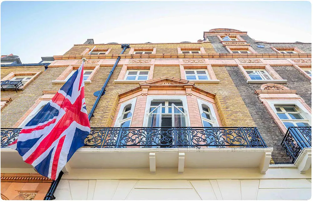 48-49 Russell Square - Frontage.jpg