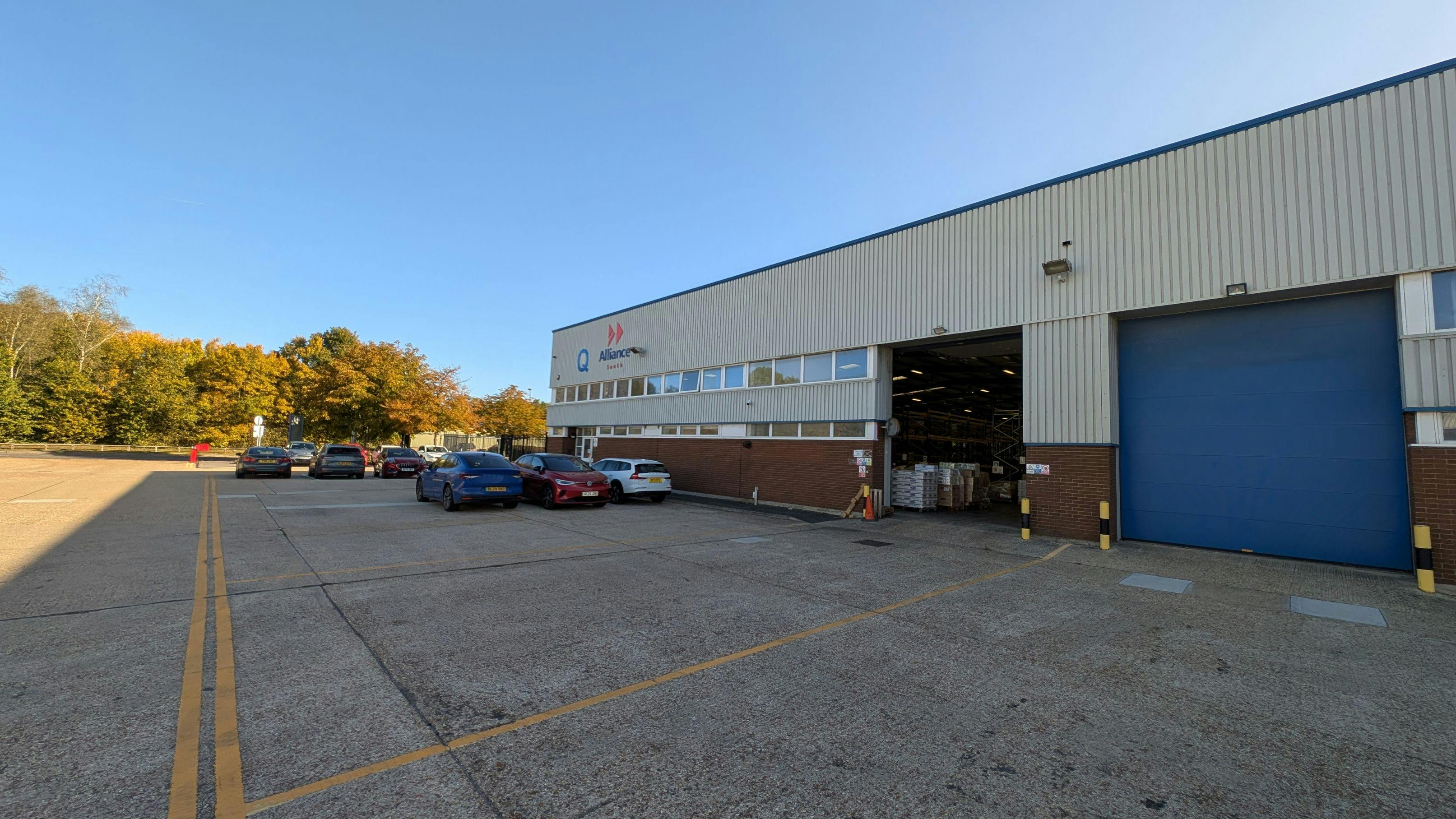 Industrial Unit in Southampton - photo 2