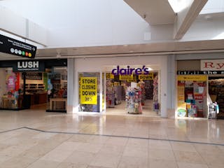 Unit 7, Mayfair House, Basingstoke, Retail To Let - 20260130_122810.jpg
