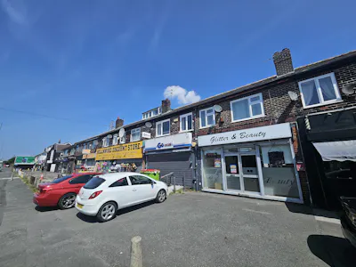 344 Hollinwood Avenue, Manchester, Leisure / Retail To Let - 20260710_120153.jpg