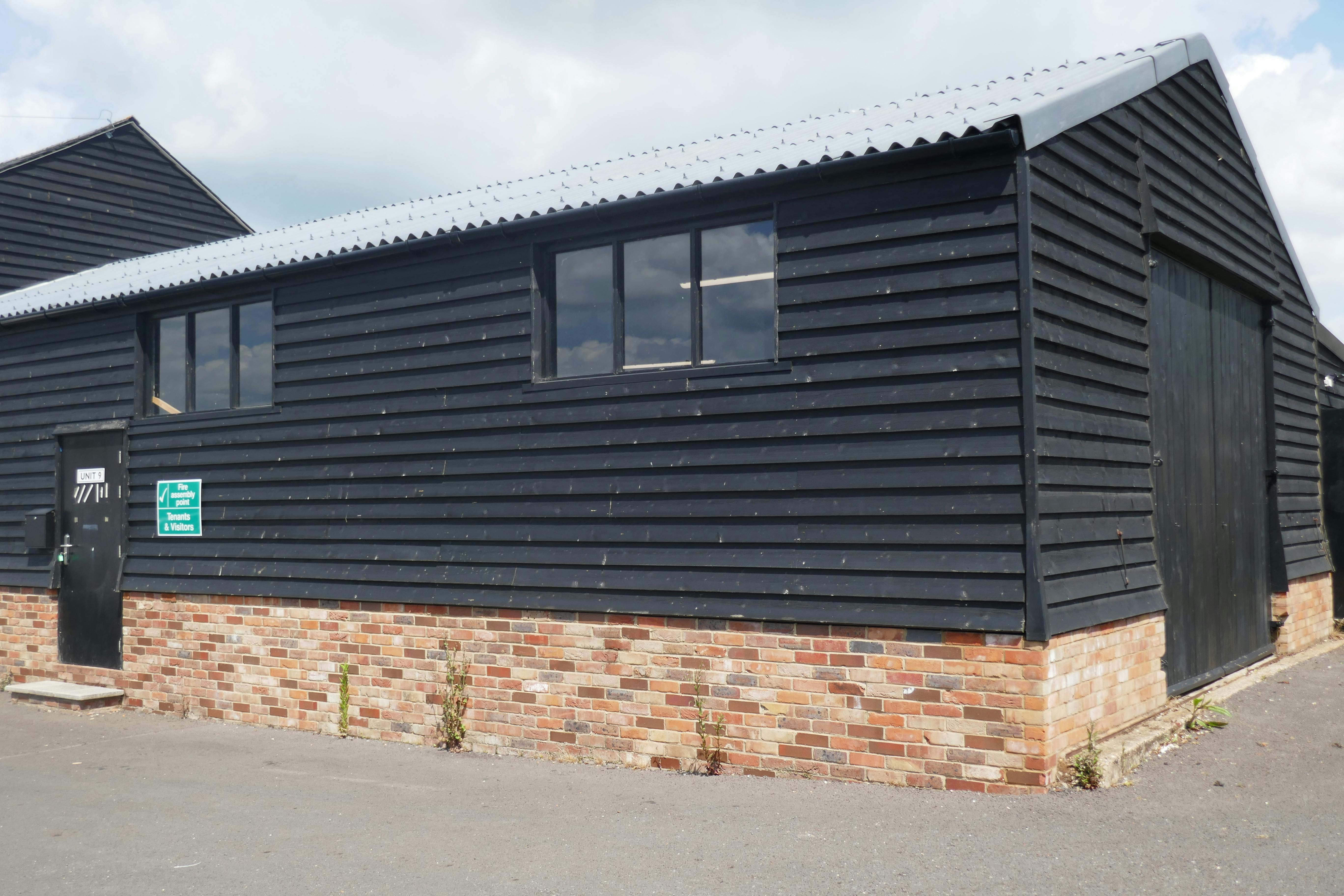 Unit 9, Crumps Farm, Sawbridgeworth, Industrial To Let - P1020918.JPG