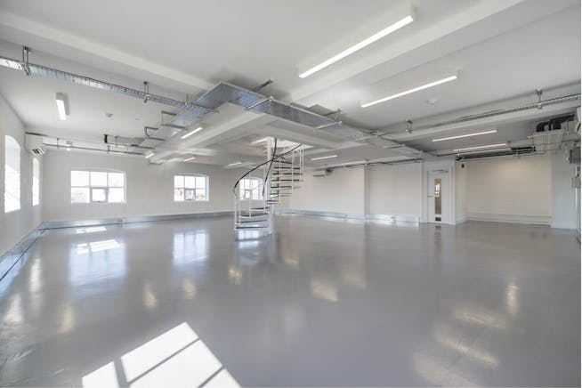 Phoenix Brewery, 13 Bramley Road, Notting Hill, Office To Let - Phoenix Brewery W10 Nottting Hill Office Interior_1.jpg