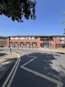 5 Cecil Park, Pinner, D1 (Non Residential Institutions) / F1 (Learning and Non-Residential Institutions) To Let - IMG_3122.jpg