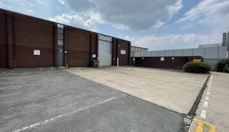 466 Malton Avenue, Slough, Industrial / Warehouse To Let - 466 Malton Avenue 3.jpg