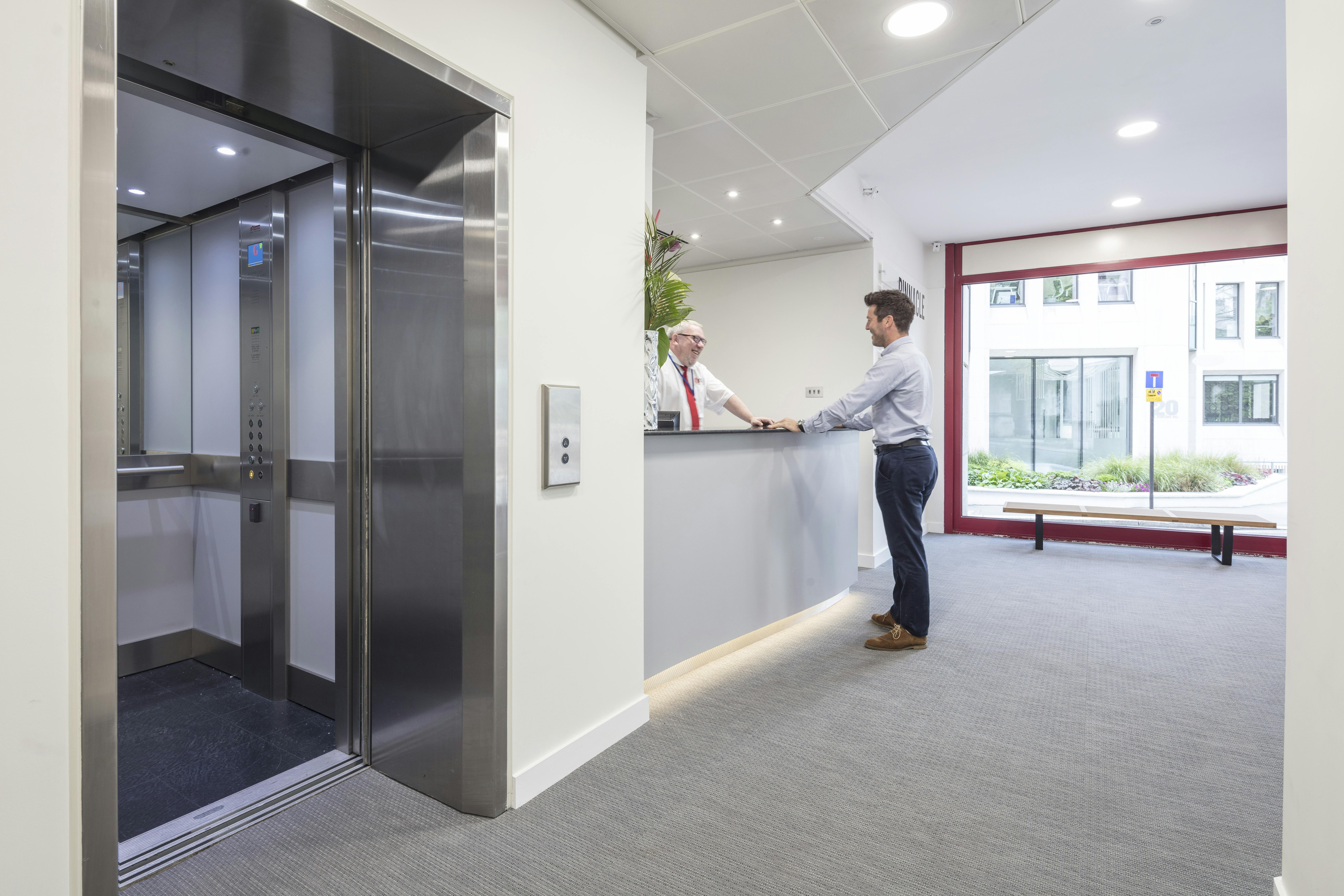 Pinnacle House, London, Serviced Office To Let - Pinnacle House, EC3 picture No. 8