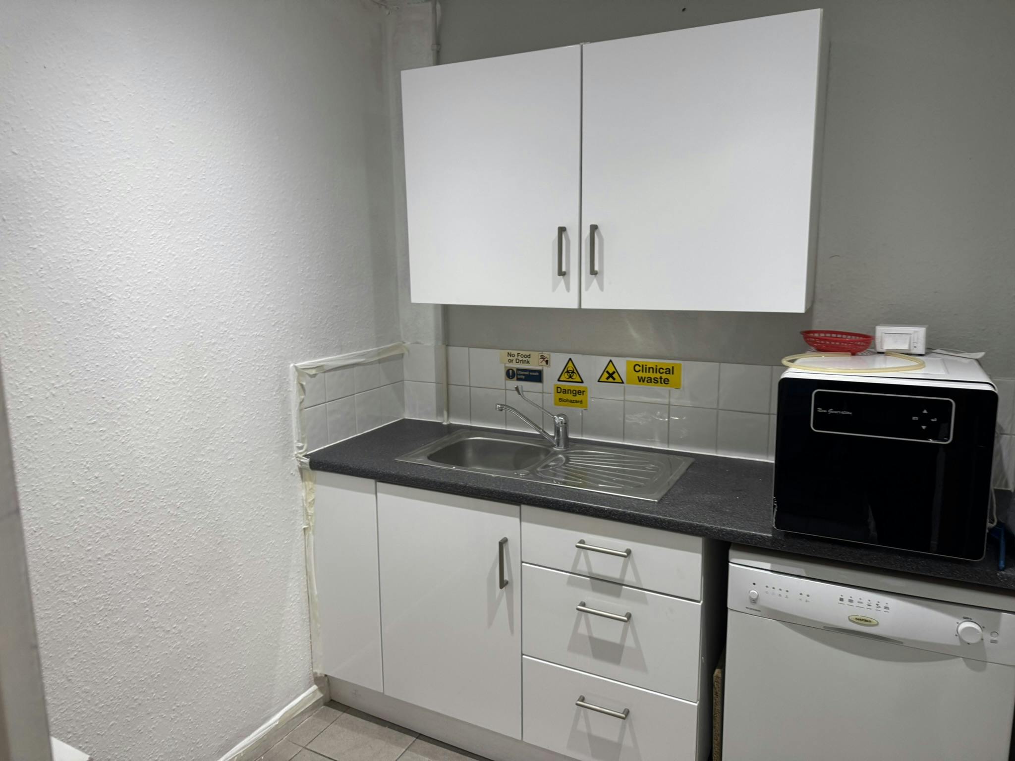 10B Robin Hood Road, Woking, Offices To Let - IMG_6464.JPEG