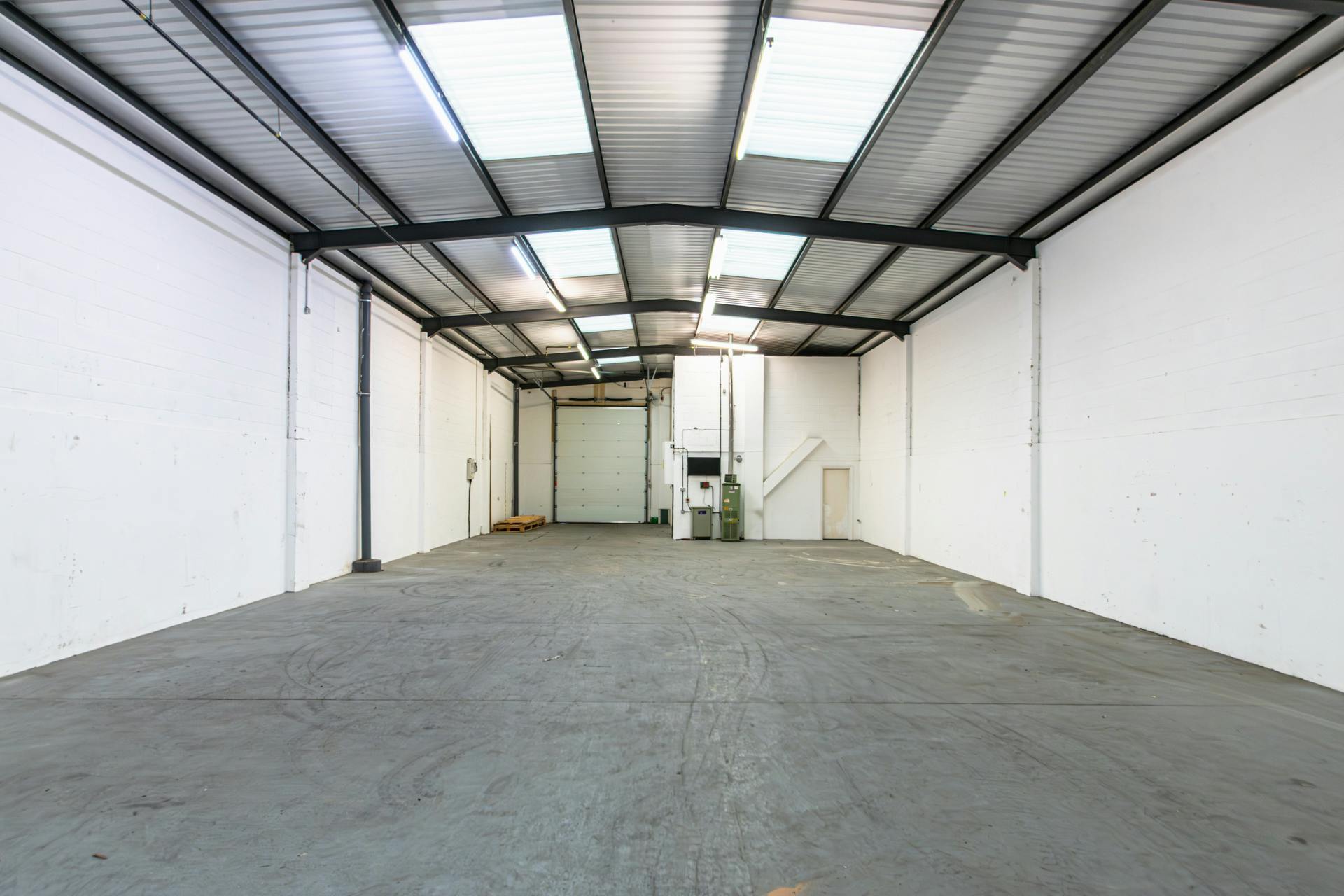Industrial Unit in Verwood - photo 2