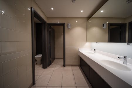 Explorer 2, Fleming Way, Crawley, Office To Let - Explorer 2 Internal 14.jpg