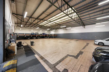 1 Brewery Road, London, Distribution Warehouse / Industrial To Let - 2R7A7292.jpg