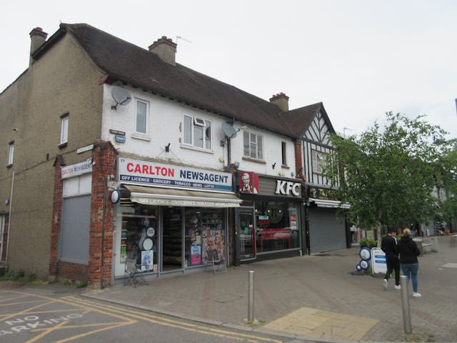77 Station Road, Addlestone, Investments / Retail For Sale - IMG_2459.JPG