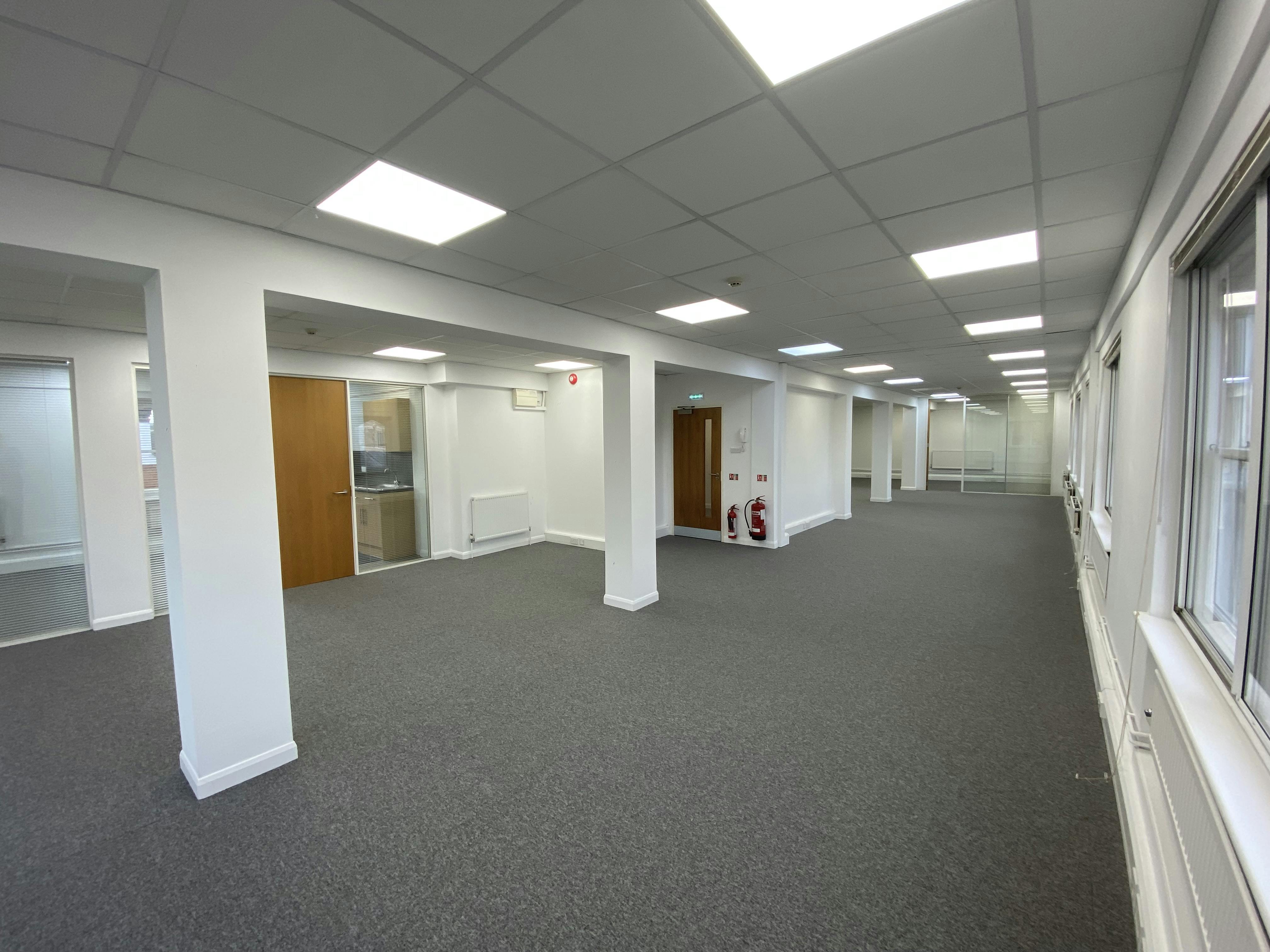 Suite 3, Victoria House, South Street, Farnham, Offices To Let - IMG_1361.jpg