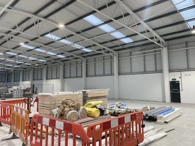 Unit 16 The Birches Industrial Estate, Hills Road, East Grinstead, Warehouse To Let - IMG_1984.jpg