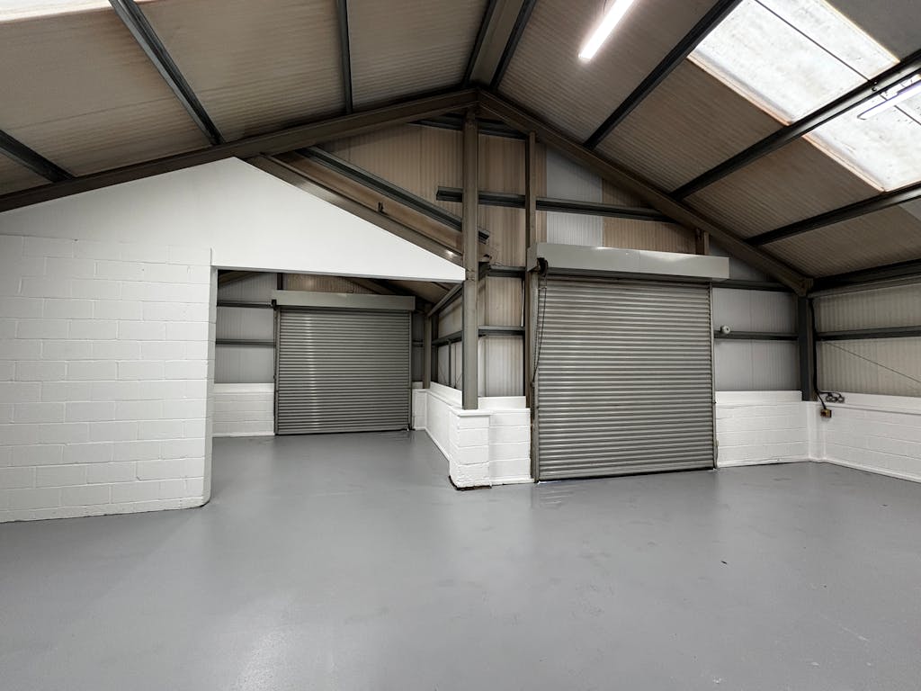 Unit 2 Eastern Avenue Dunstable Rear Loading Doors