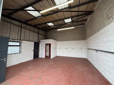 Unit 10, Albion Industrial Estate, Pontypridd, Industrial To Let - IMG_6471.jpeg